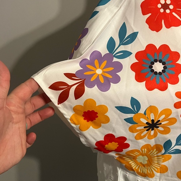 Floral printed dress shirt. - Picture 4 of 8